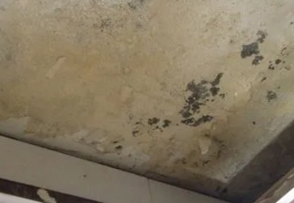 张家港阳台漏水维修公司分享下张家港卫生间渗水维修需要注意哪些问题。